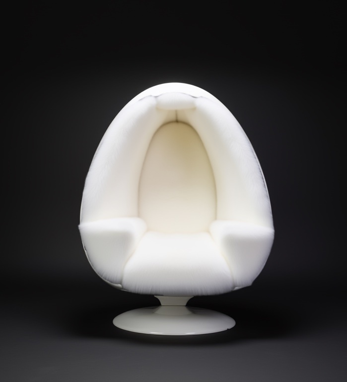 White Solodome Classic audio chair